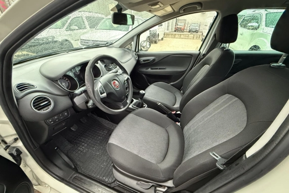 Fiat PUNTO (2016)
