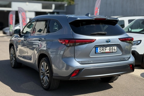 Toyota HIGHLANDER (2021)