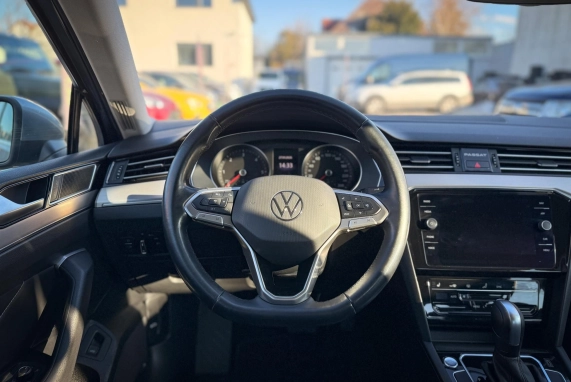 Volkswagen PASSAT (2021)