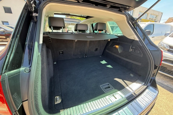 Volkswagen TOUAREG (2016)