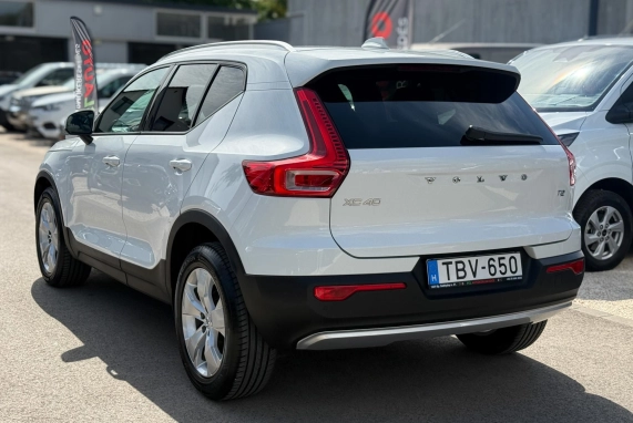 Volvo XC40 (2022)
