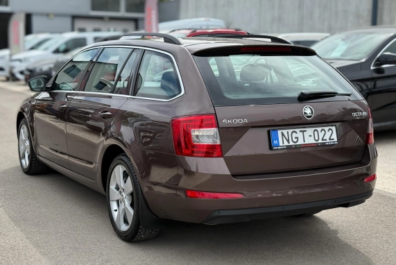 Skoda OCTAVIA (2015)