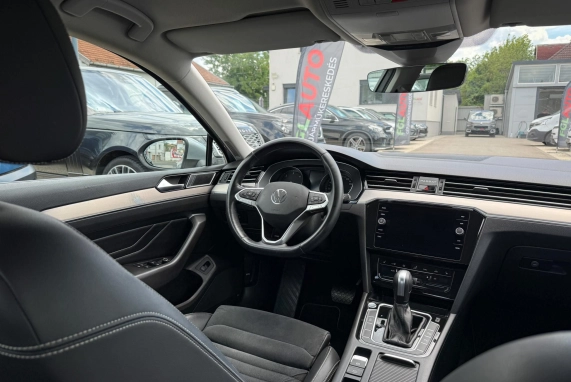 Volkswagen PASSAT (2021)