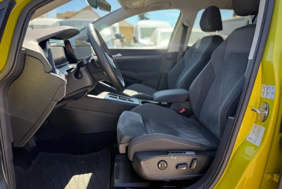 Volkswagen GOLF VIII (2020)