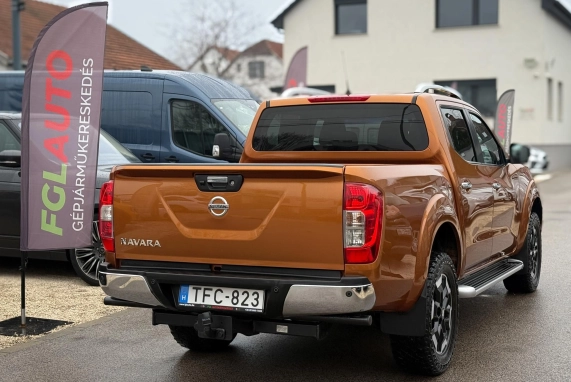 Nissan NAVARA (2022)