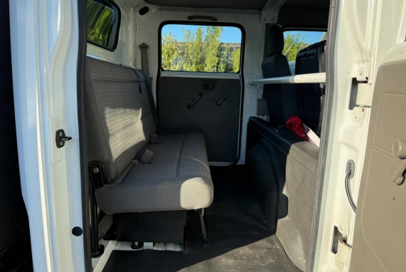 Nissan CABSTAR (2012)
