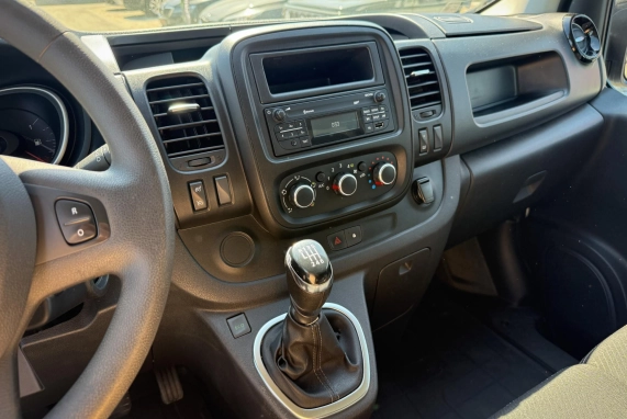 Renault TRAFIC (2020)