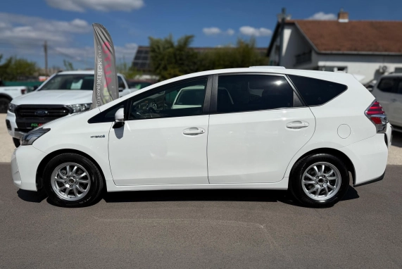 Toyota PRIUS+ (2018)