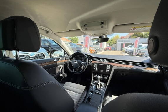 Volkswagen PASSAT VIII (2015)
