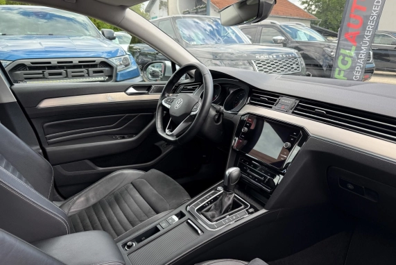 Volkswagen PASSAT (2021)