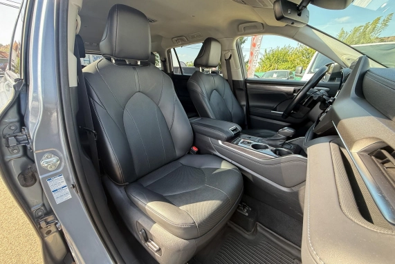 Toyota HIGHLANDER (2021)