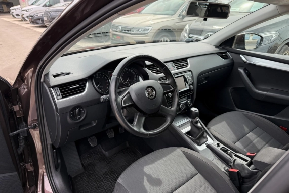 Skoda OCTAVIA (2015)