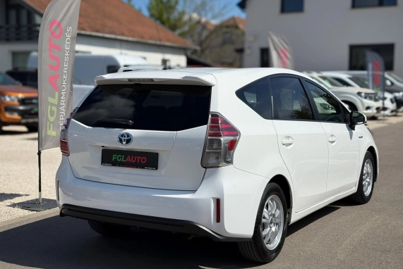 Toyota PRIUS+ (2018)