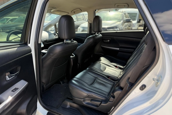 Toyota PRIUS+ (2018)