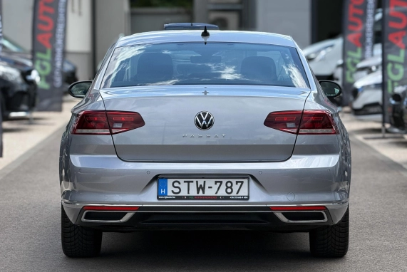 Volkswagen PASSAT (2021)