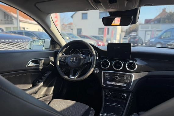 Mercedes-benz CLA-OSZTÁLY (2017)