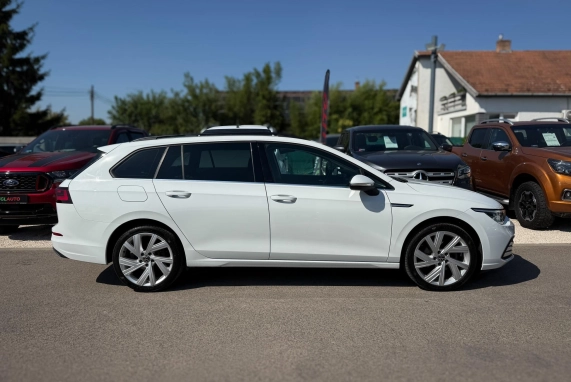 Volkswagen GOLF (2024)