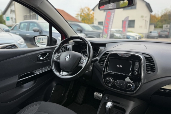 Renault CAPTUR (2016)