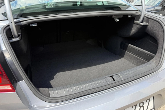 Volkswagen PASSAT (2021)