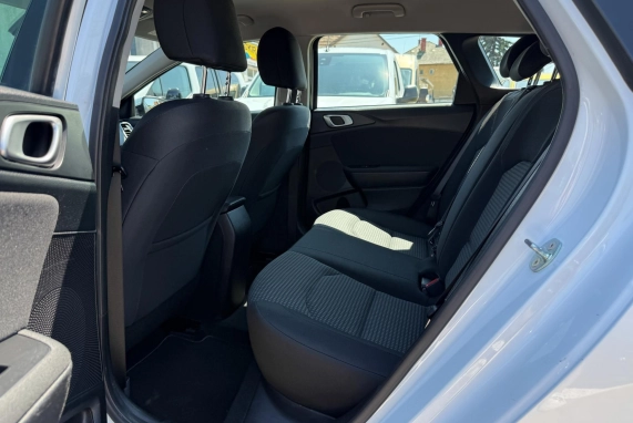 Kia CEE'D (2021)