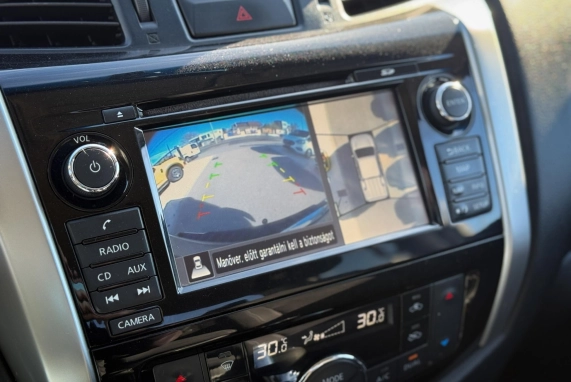 Nissan NAVARA (2017)