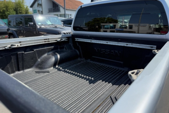 Nissan NAVARA (2006)