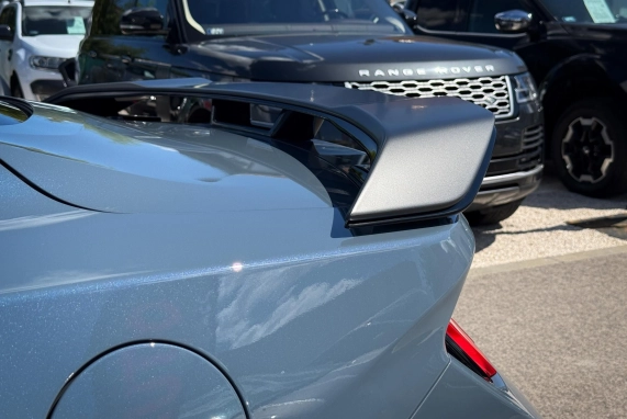 Ford MUSTANG (2024)