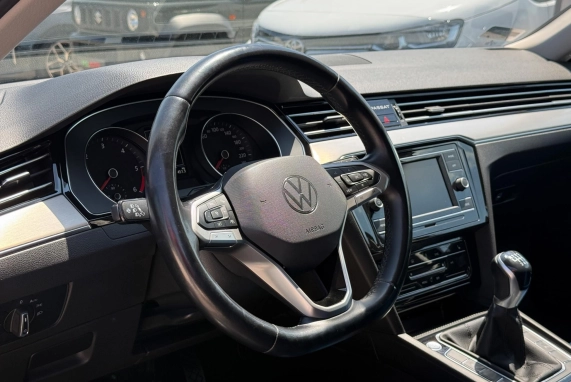 Volkswagen PASSAT VIII (2020)