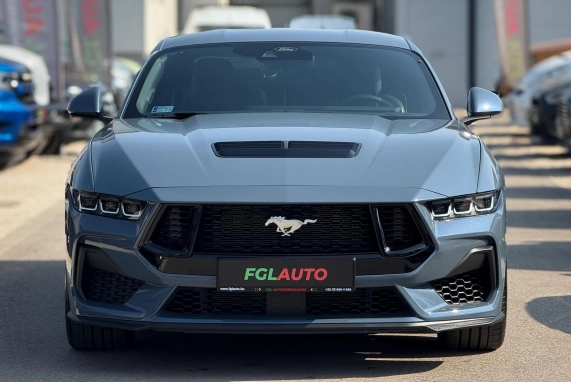 Ford MUSTANG (2024)