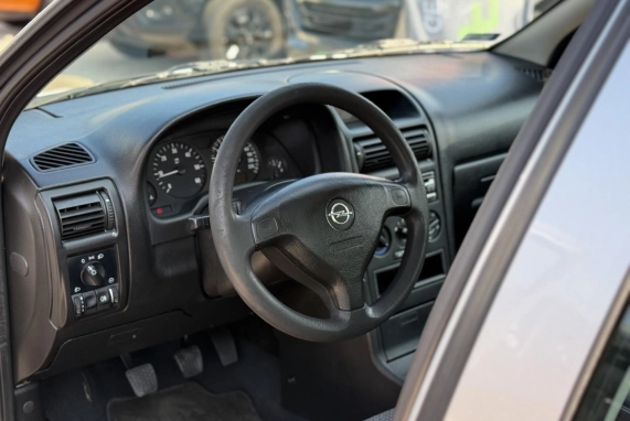 Opel ASTRA (2007)