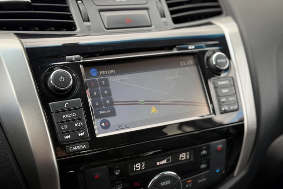 Nissan NAVARA (2019)