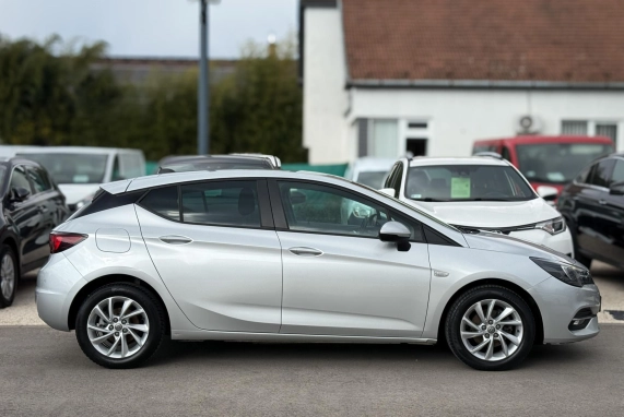Opel ASTRA (2020)