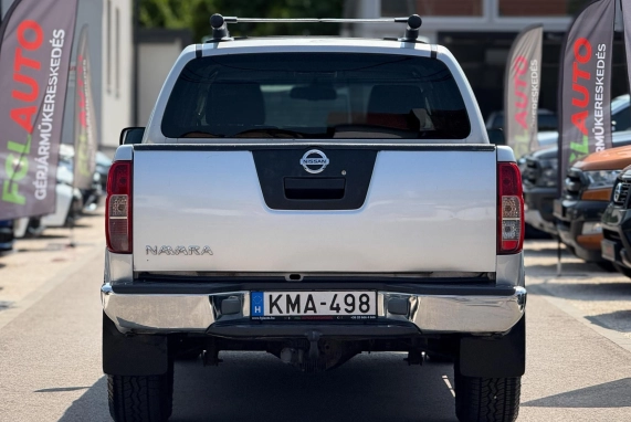 Nissan NAVARA (2006)