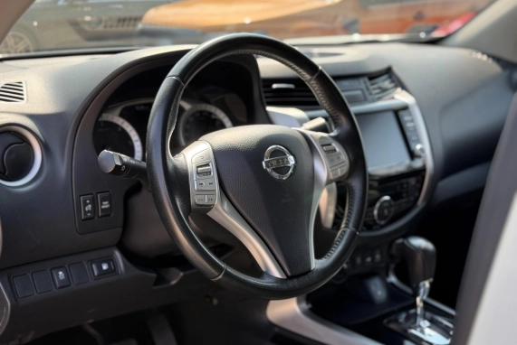 Nissan NAVARA (2020)
