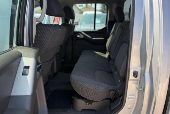 Nissan NAVARA (2006)