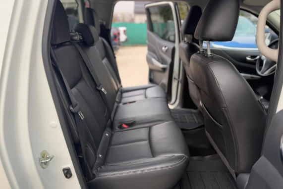 Nissan NAVARA (2020)