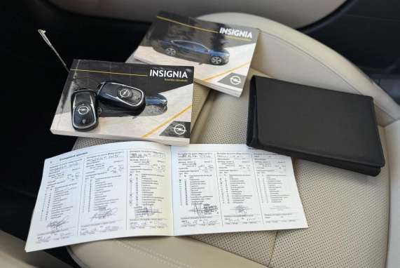 Opel INSIGNIA (2018)