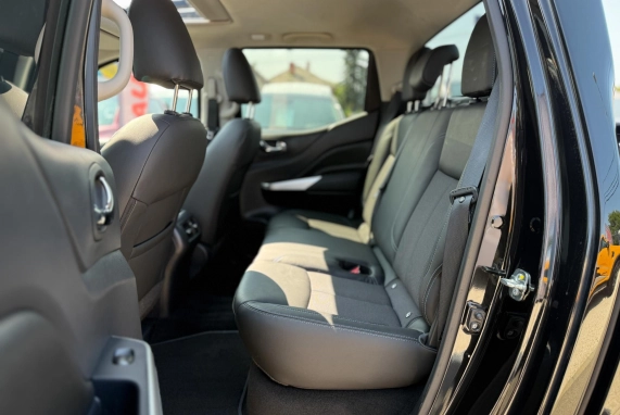 Nissan NAVARA (2021)