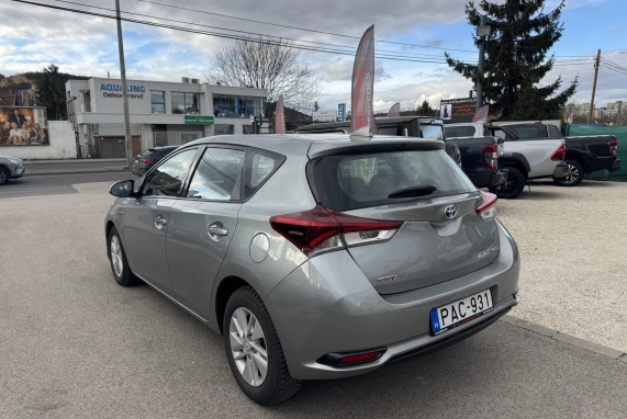 Toyota AURIS (2017)