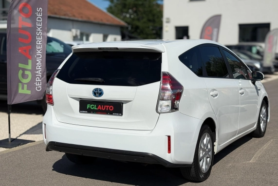 Toyota PRIUS+ (2017)