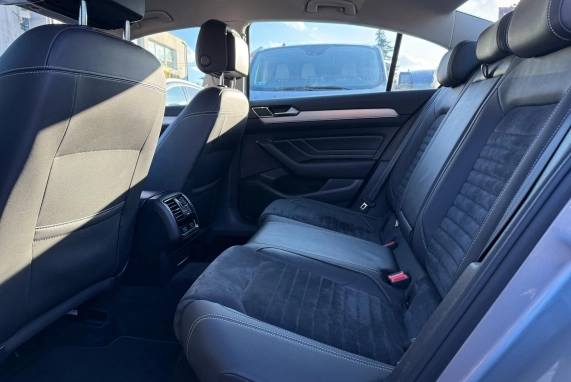 Volkswagen PASSAT (2021)