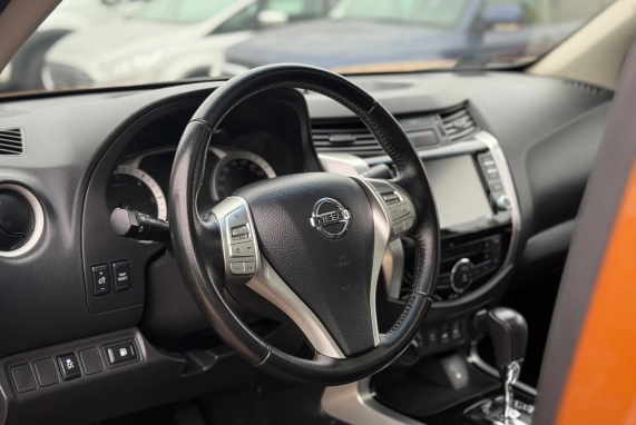 Nissan NAVARA (2022)