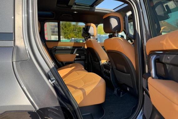 Land rover DEFENDER (2024)