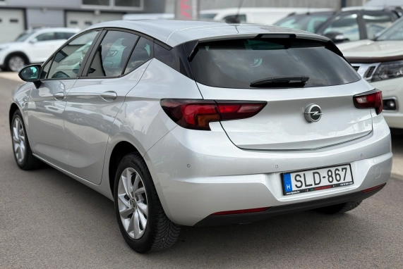 Opel ASTRA (2020)