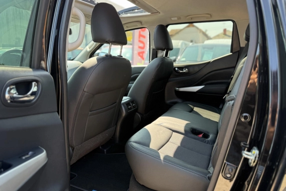 Nissan NAVARA (2021)