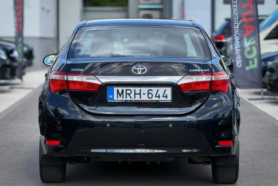 Toyota COROLLA (2014)