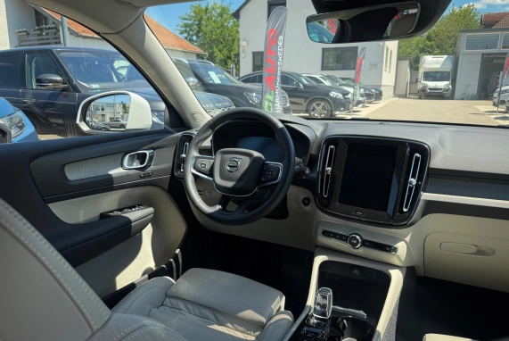 Volvo XC40 (2021)