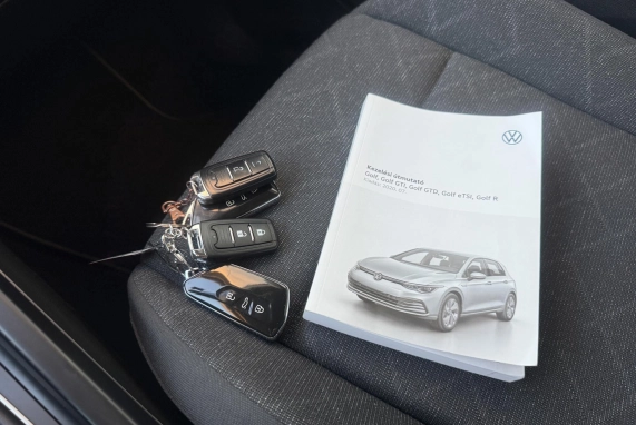 Volkswagen GOLF VIII (2020)