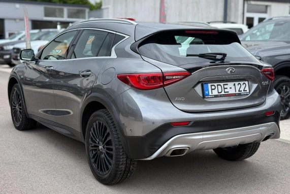 Infiniti QX30 (2017)