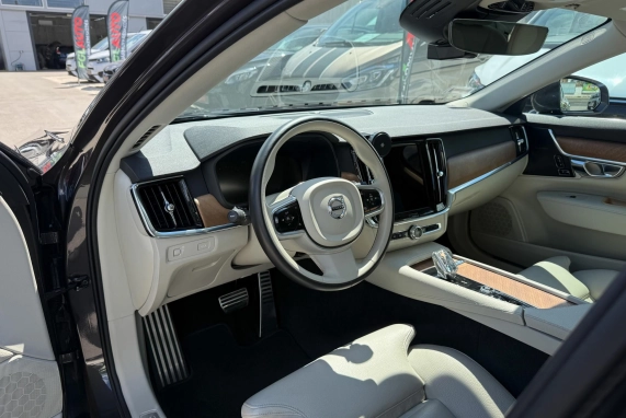 Volvo S90 (2021)